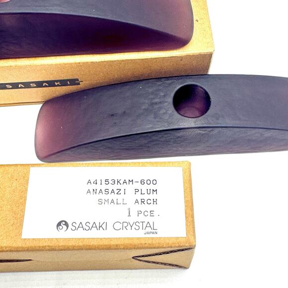 Pair of Sasaki Crystal Glass Candlestick Holders in Anasazi Plum‎ - Arched - Picture 2 of 13